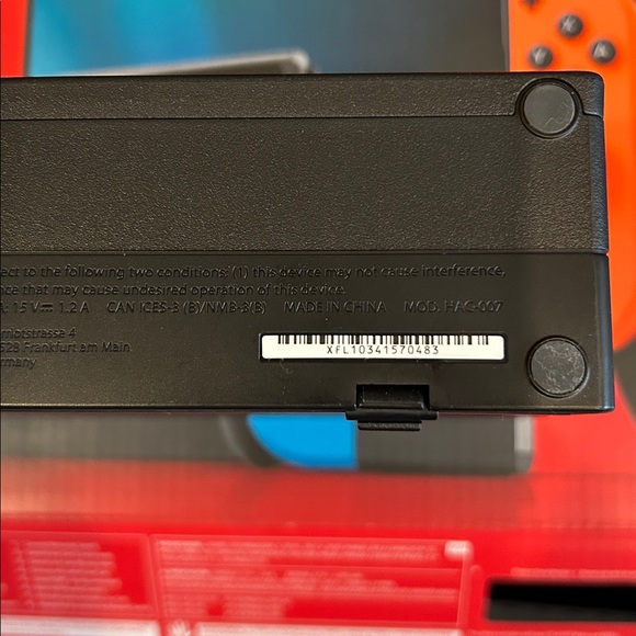 Nintendo Switch - Picture 5 of 13